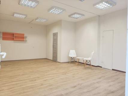 Lokal użytkowy 30 m2 z witryną Klimatyzacja Świetna lo