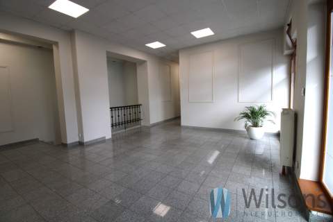 Atrakcyjny lokal na parterze- ścisłe centrum