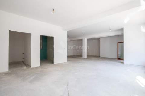 BEZ PROWIZJI Nowy witrynowy lokal 214m2. Krzywa.