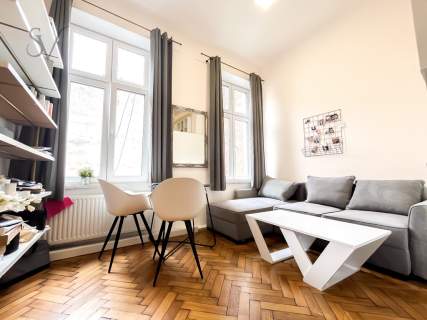 01.12 Antresola Pets Wawel R. Grunwaldzkie ENG