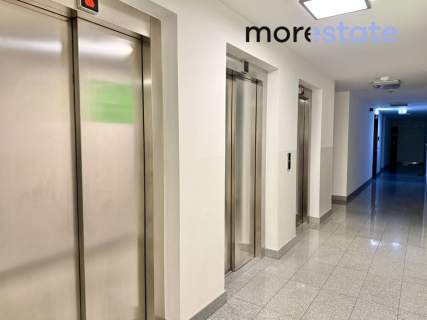 Przestronne mieszkanie z miejscem parkingowym Mogilska Tower