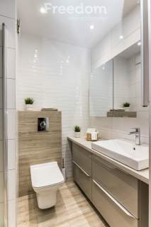 4 pokoje, Przydworcowe, 2 piętro, 62 m2
