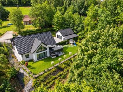 Kameralny dom wraz z leśną działką - 5 sypialni