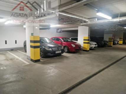 Tęczowa 87, miejsce postojowe w garażu
