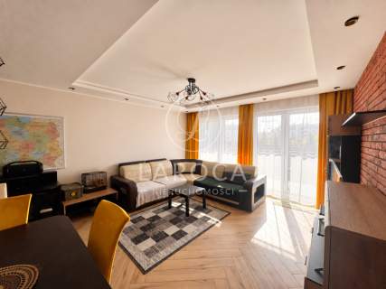 Słoneczne garaż duży balkon Oś. Avangarda
