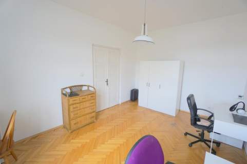 2 pokoje, 81 m , ostatnie piętro, widok na Wawel