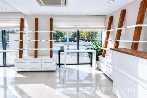 Lokal handlowo-usługowy w centrum Gdyni-131 m2