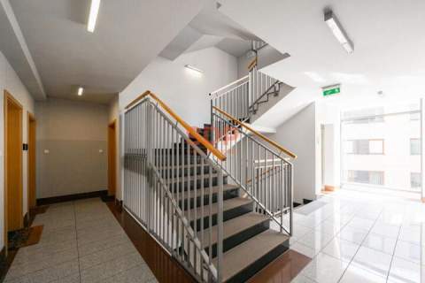 2-pokojowy apartament na wynajem w Justin Center Niższy cena