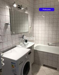 Obok metra Wierzbno