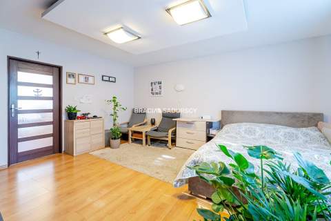 Dom 110 m garaż i warsztat Zielonki