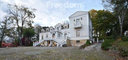 Pałac Tarnowskich zabytkowy kompleks hotelowy z SPA 1,36 ha
