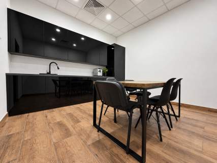 Nowoczesny lokal na piętrze 82 m2 Dworzysko