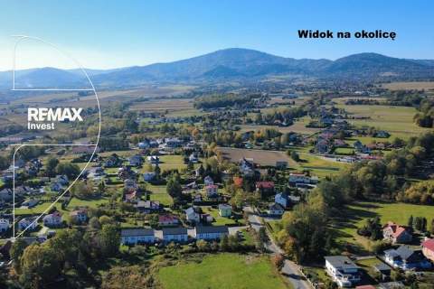 Nowoczesny dom z ogródkiem i widokiem na góry