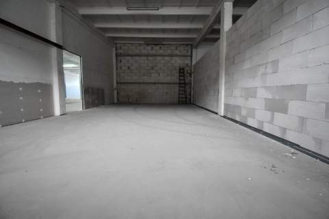 Hala magazynowo-produkcyjna z rampą, 445m2, Kielce