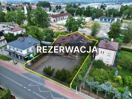 Dom, biznes w jednym miejscu duży parking 2 mieszkania Nowy