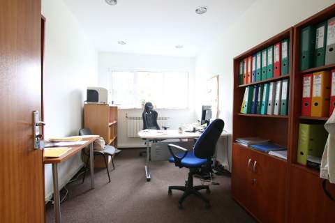 Zespół budynków produkcyjno-magazynowych, 5544m2,