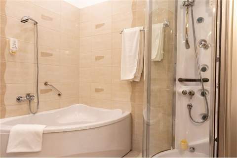 Obiekt HOTELowy z WZ na usługi medyczne