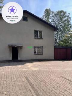 Wygodny 9-pokojowy dom dla firmy, własny parking