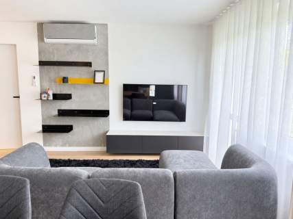 3-pokoje na Winogradach 66,5 m balkon piwnica