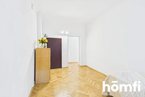 Słoneczne 50 m2 kamienica balkon Plac Szembeka