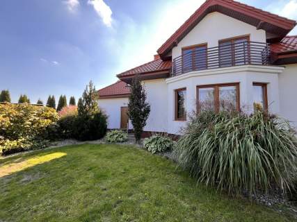 Wolnostojący 168 m 1207 m garaż 2 auta
