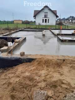 Działka z fundamentami, projektem domu i pozwoleniem Gościno