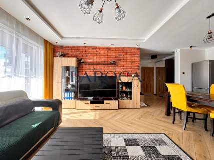 Słoneczne garaż duży balkon Oś. Avangarda