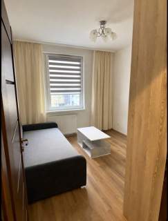 4 POKOJE 61 M BALKON OSTATNIE PIĘTRO CZYŻYNY