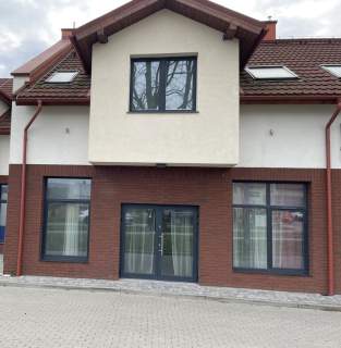 Pepowo - lokal położony w centrum parku handlowego.