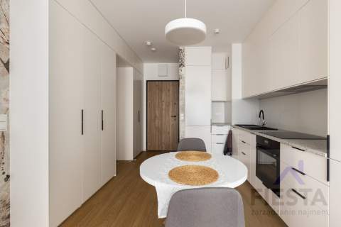 Nowy apartament 2 pokoje ul. Chmielna garaż