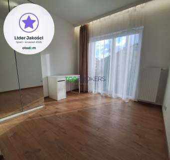 Komfortowe trzy pokoje, balkon, 2 garaże