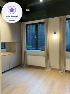Wygodny lokal usługowy na parterze, witryny