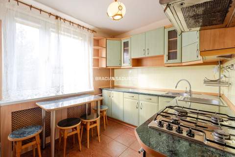 3 pok/ osobna kuchnia/ balkon- ul. Stojałowskiego.