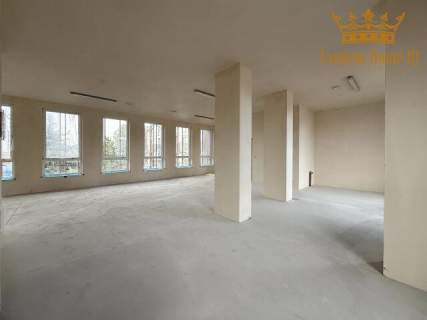 Nieruchomość komercyjna na sprzedaż, 888 m2, Warszawa