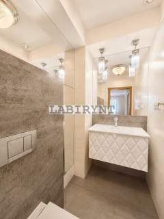 Stradom - luksusowa rezydencja - dom 440m2 budynek gospodarczy...