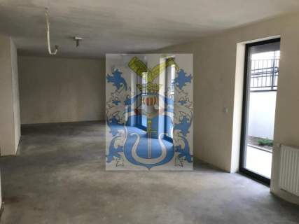 Kliny Zacisze, Dębniki lokal 82m2 parter, witryna