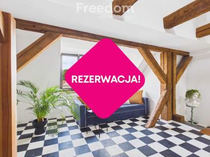 Dwupoziomowe mieszkanie z antresolą