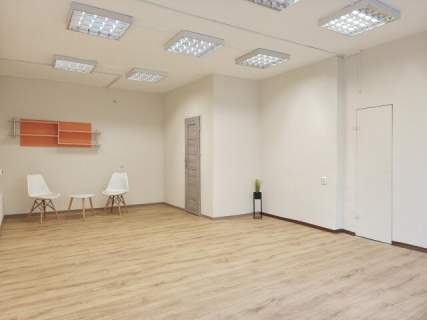 Lokal użytkowy 30 m2 z witryną Klimatyzacja Świetna lo