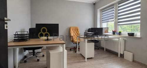 Gotowy obiekt pod siedzibę firmy 308m2 parking