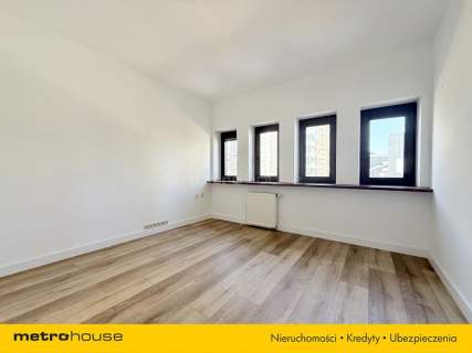 101 m z mini ogródkiem i garażem Dom lub biuro