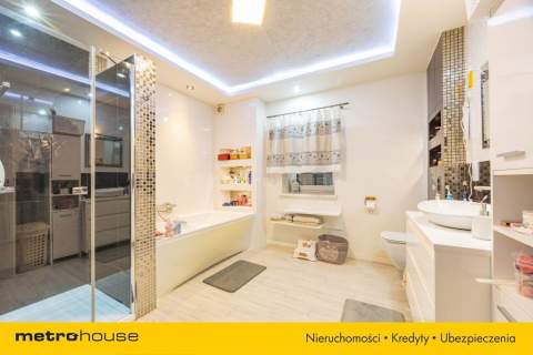 Piękny dom z pełnym wyposażeniem - działka 7200 m2