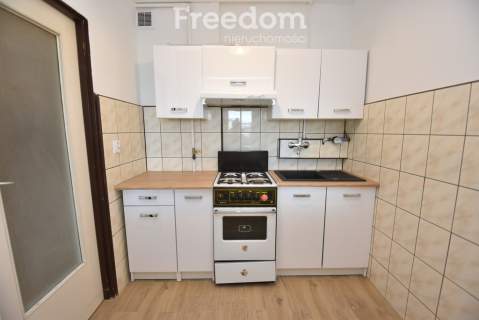 Kawalerka 33 m2, blok, balkon 2 piętro Namysłów