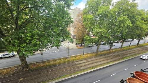 Wyjątkowe, 5-pokojowe mieszkanie w przedwojennej kamienicy, balkon.