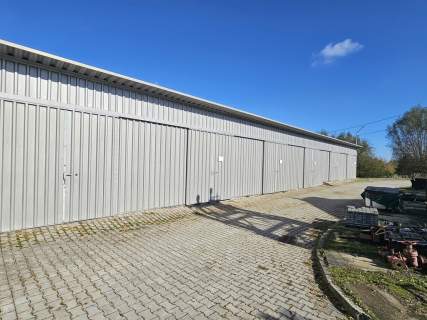 Kompleks budynków i działek - Husów 375A
