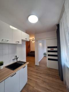 2 pokoje/ do odświeżenia/ ul.Reymonta 13