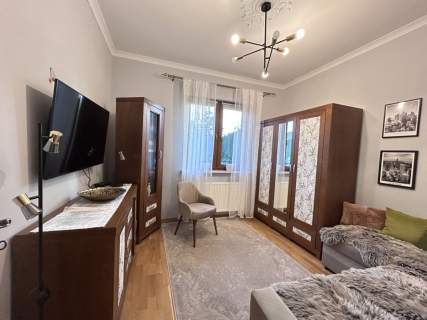 Apartament bezczynszowy z ogródkiem i garażem