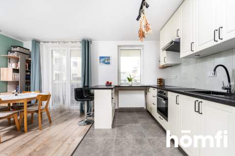 2 pokoje duży balkon garaż