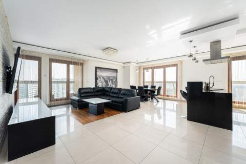 4-pokojowy apartament z wyjątkowym widokiem, Mokotów