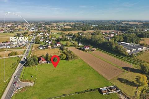 Działka inwestycyjna obok stacji paliw