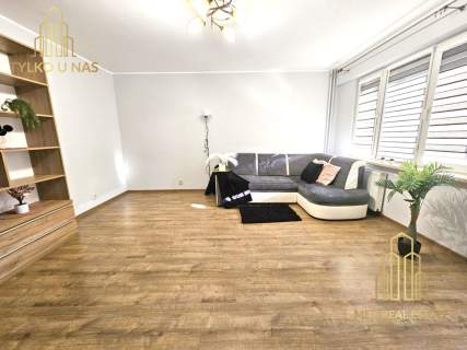1 piętro do wejścia rodzinie 3 pokoje duży balkon